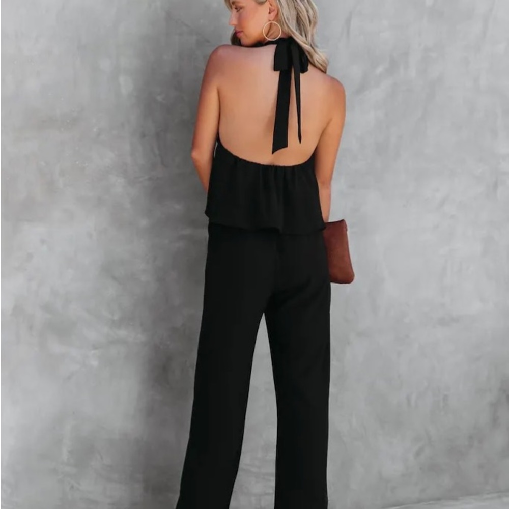 VICI stunning halter jumpsuit NWOT - Picture 3 of 12